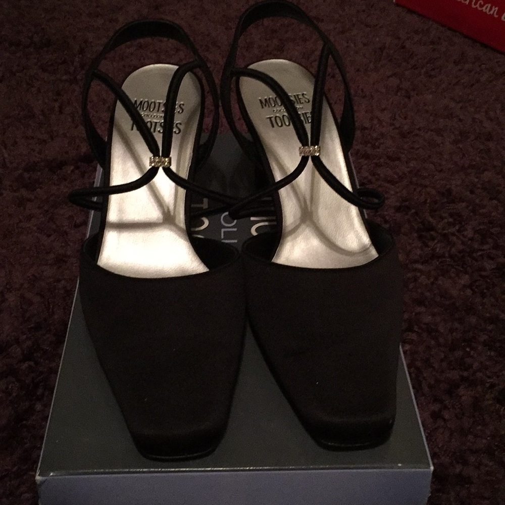 Black dressy shoes